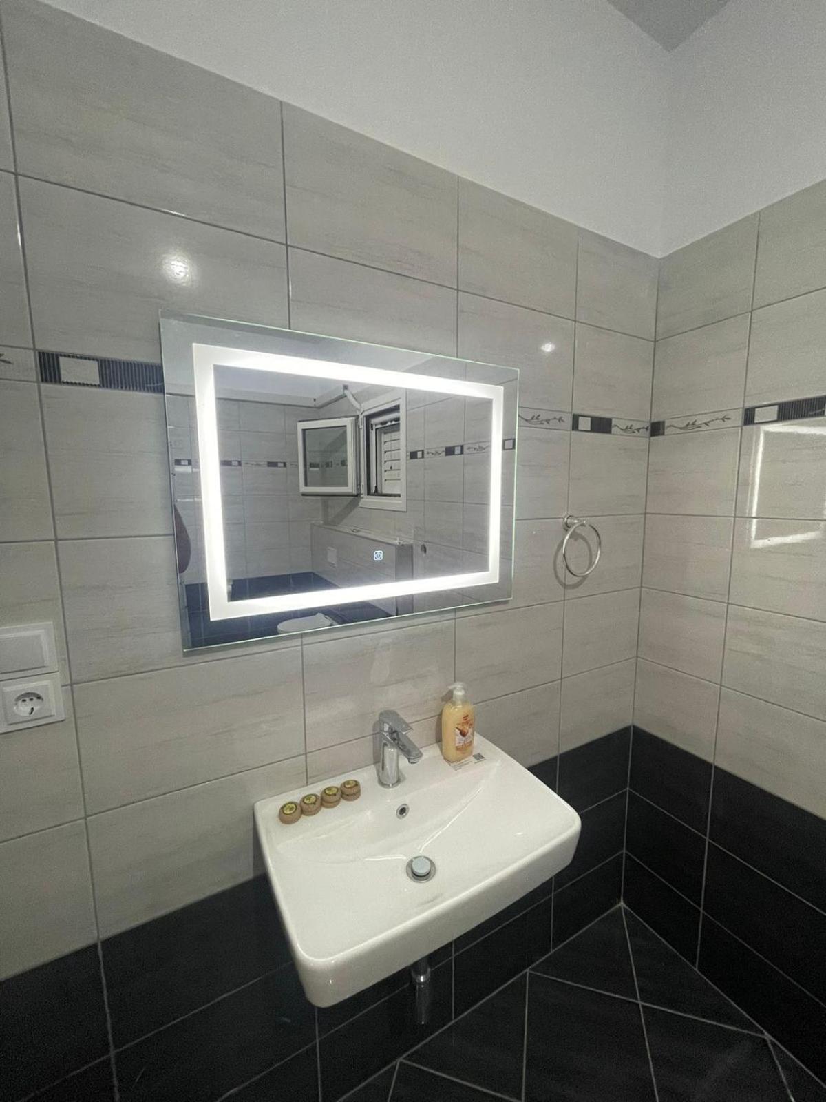 Vanesa Rooms Sarandë Exteriör bild